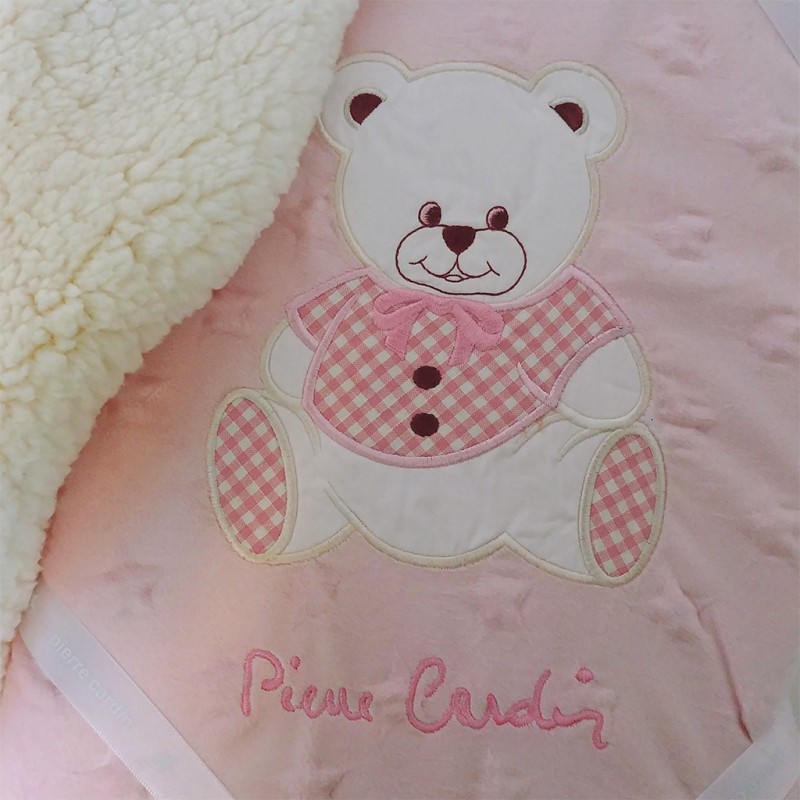 couverture-bebe-rose-pierre-cardin